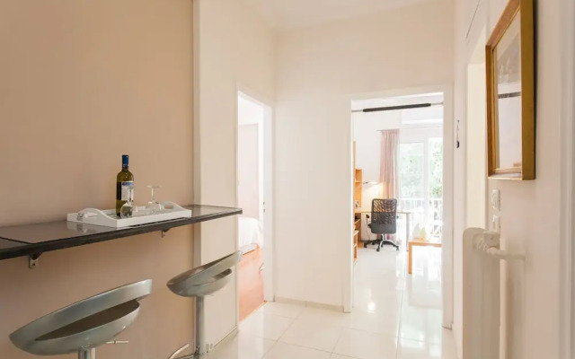 Central Apartment at Plaka 1 bed for 2 pers