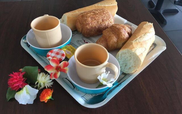 Tahiti Airport Motel