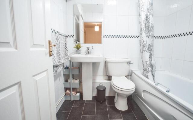 16 Oakfield Place