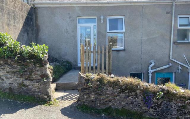 Homewood Airbnb, Combe Martin, Devon - 300m to the Beach!