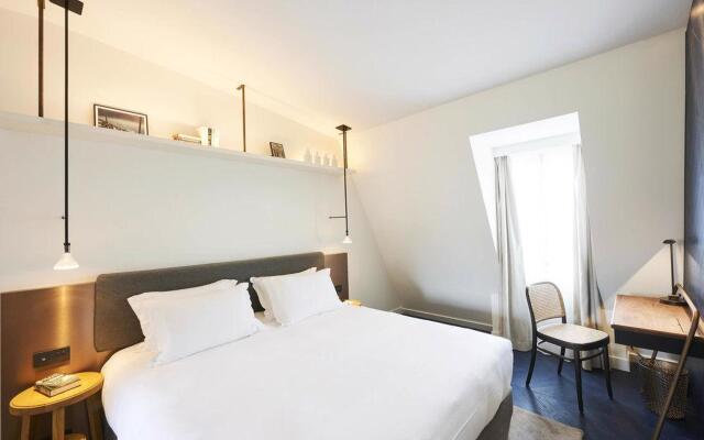 Perpetual Élysée Montaigne