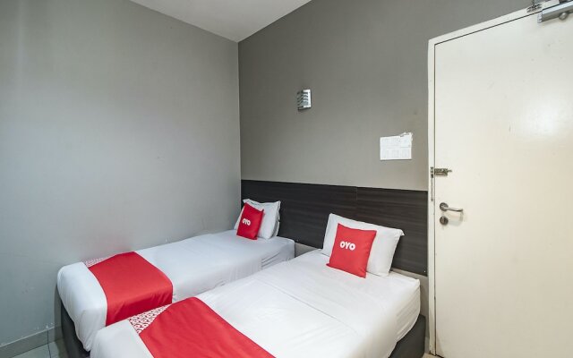 Nice Stay Three Six Five Services by OYO Rooms