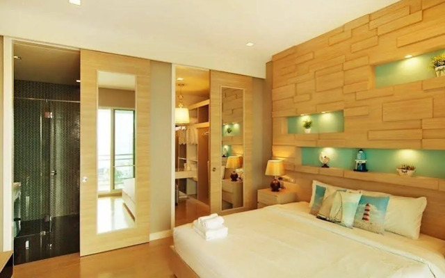 Reflection Jomtien Beach Condo by Dome