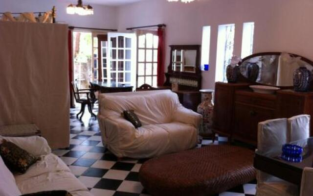 1911 Poros Country Retreat