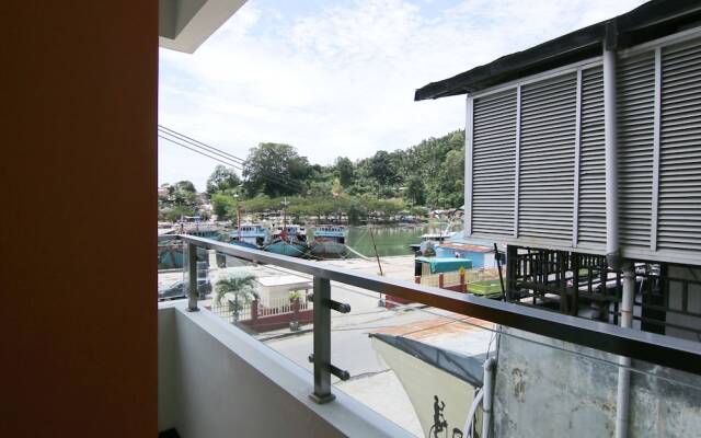 Oyo 592 Budget Hotel by the Harbour