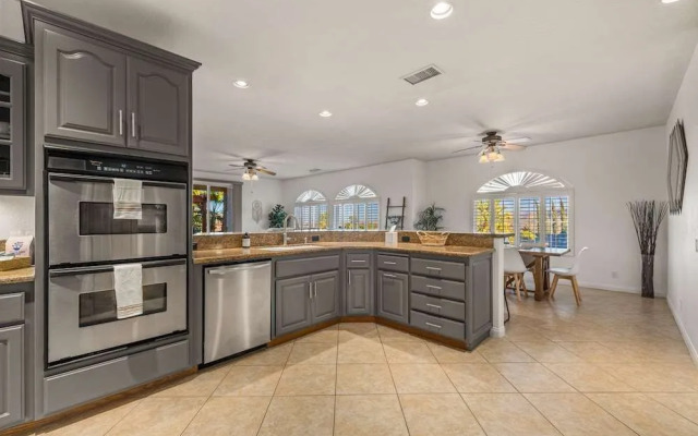 Palm View House