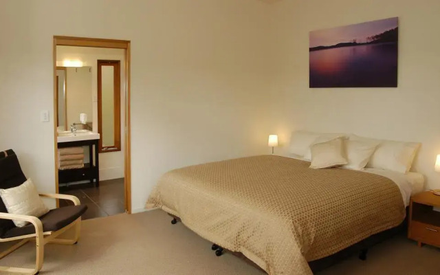 Stewarts Bay Lodge