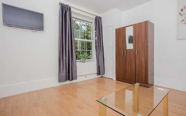 Modern & Spacious 2 Bed Apt in Elephant & Castle