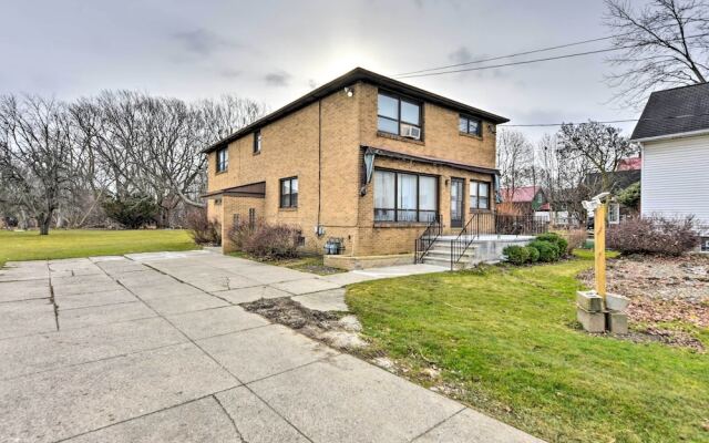 Vacation Rental ~ 8 Mi to Keybank Center!