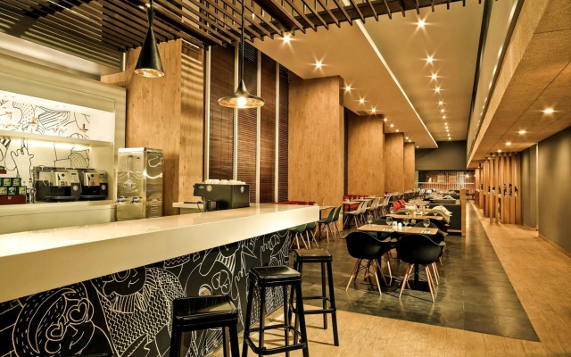 Ibis Gading Serpong
