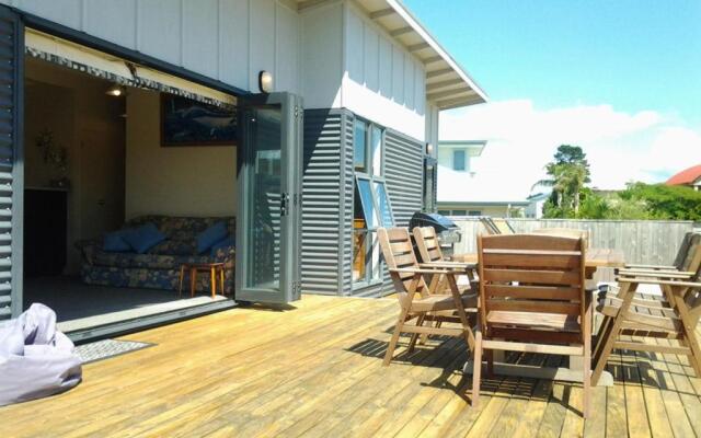 Puka Bach - Matarangi Holiday Home