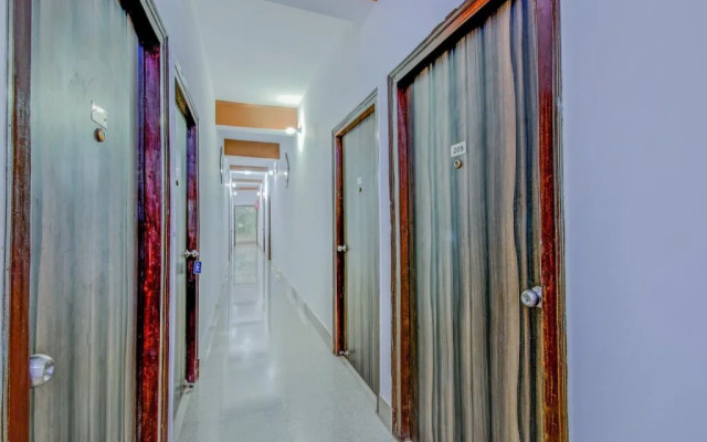 Hotel Deshbandhu By OYO Rooms