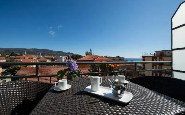 Hotel La Marina