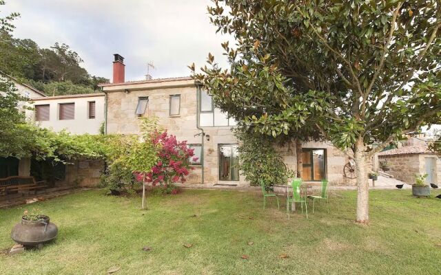 Casas Rurales A Chairiña Y A Revolta