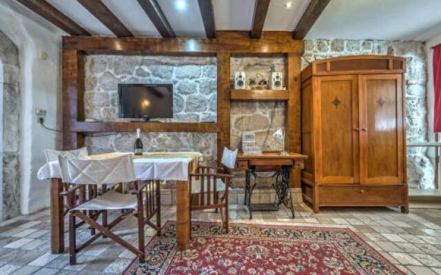 Guesthouse F