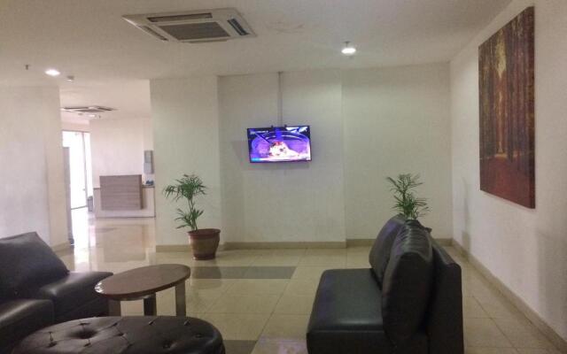 Channel Stay @ Bassura City Apartment