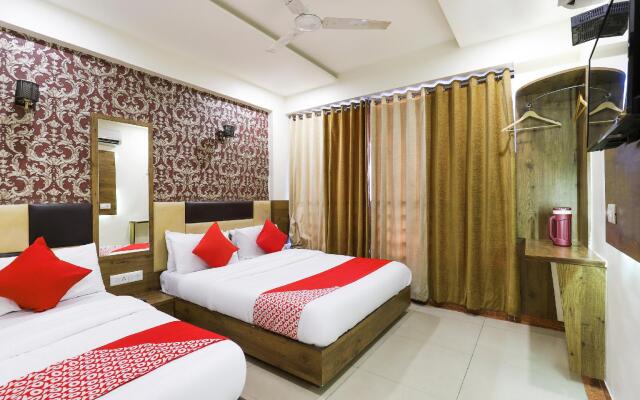 OYO 68445 Hotel Supreme