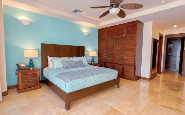 Seaview Oasis 1-BRSuite in Croc's casino