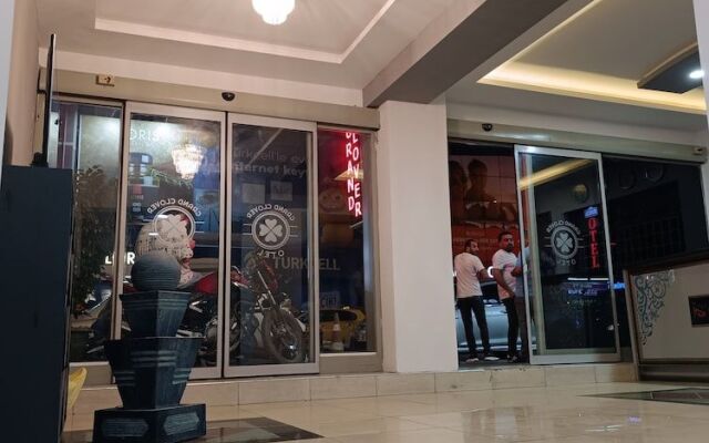 Grand Clover Otel