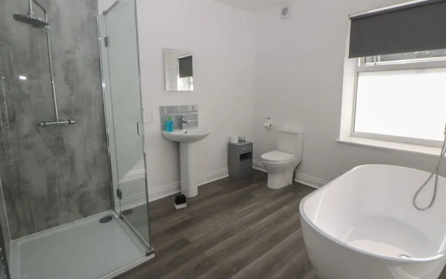 Flat 2 Englehurst Mews