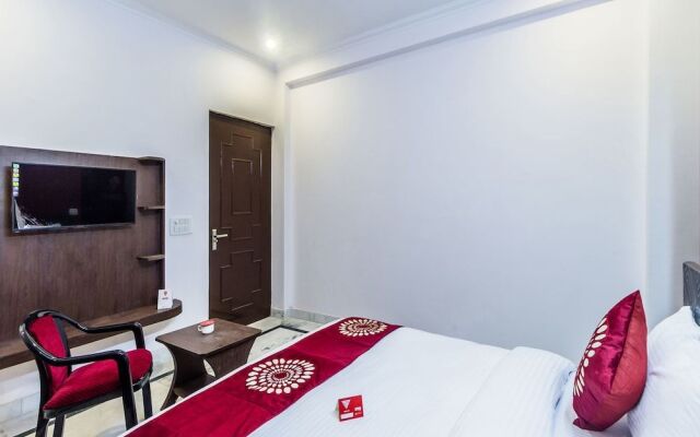 OYO 4228 Heritage Regency