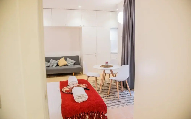 San Juan Alfalfa Oasis I by Valcambre