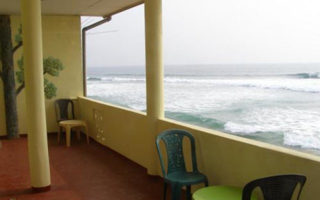 Bandula's Beach Inn