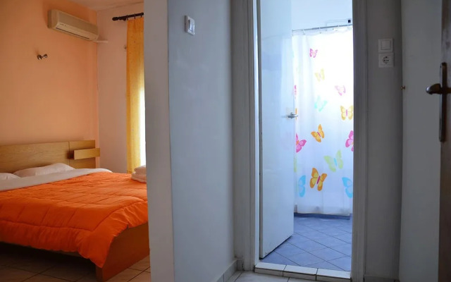 Saron Hotel