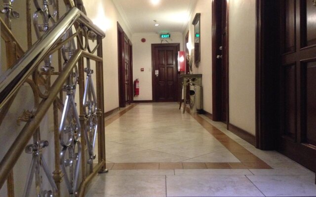 Valentino's Hotel