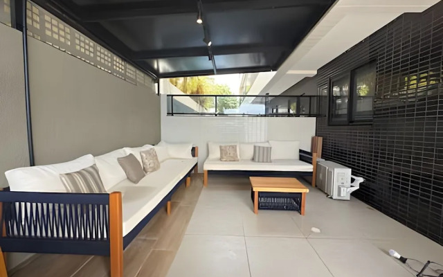 Yana Concha Flat Residence