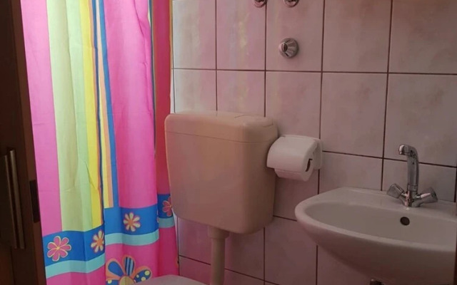 Mari - Near sea - SA1