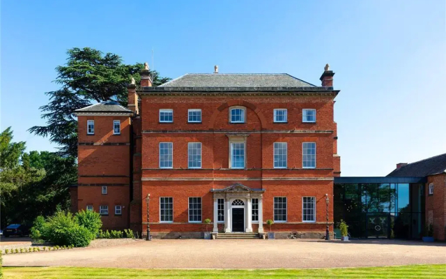 Winstanley House
