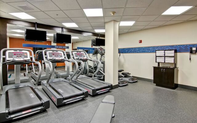 Hampton Inn & Suites by Hilton Calgary-Airport