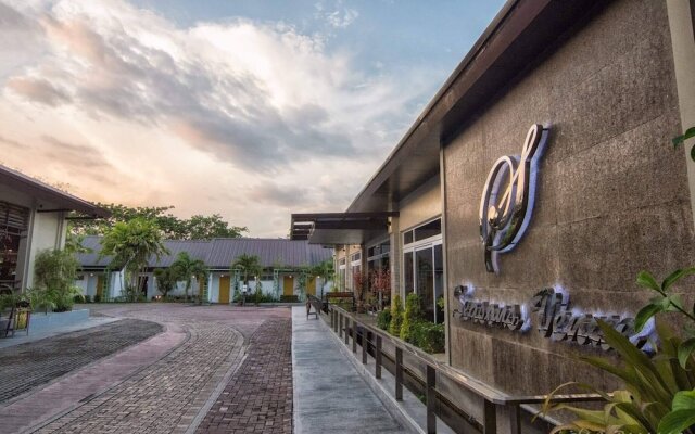 Seasons Hotel Sablayan