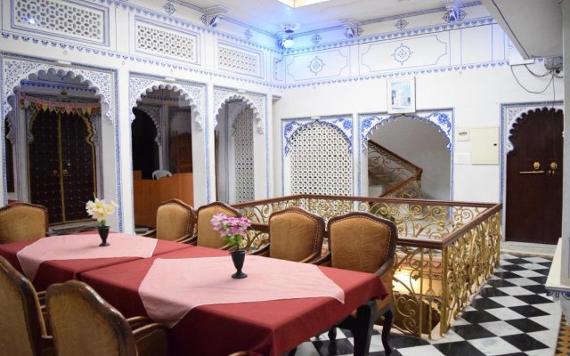 Shree Jagdish Mahal Heritage Hotel
