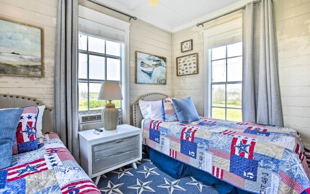 Pet-friendly Surfside Beach Home w/ Deck & Grill