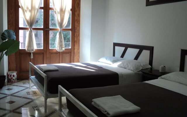 Hostel Oasis Centro by oyo rooms