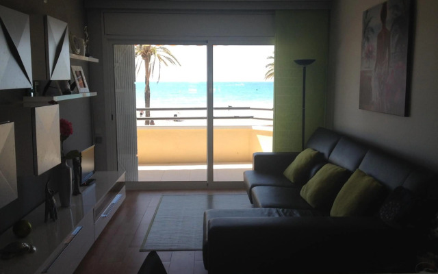 Apartamento Primera Linea de Mar, Cunit