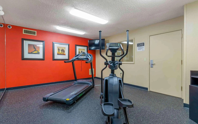 Extended Stay America Suites Tulsa Midtown