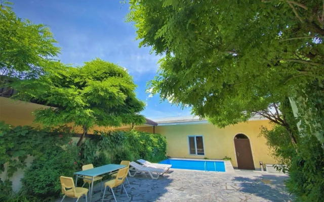 Large 5 bedroom VIP Villa 2