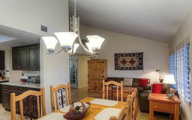Southwest Sanctuary By Signature Vacation Rentals