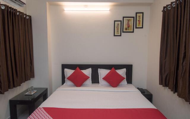 OYO 14838 Shree Jee Hotel