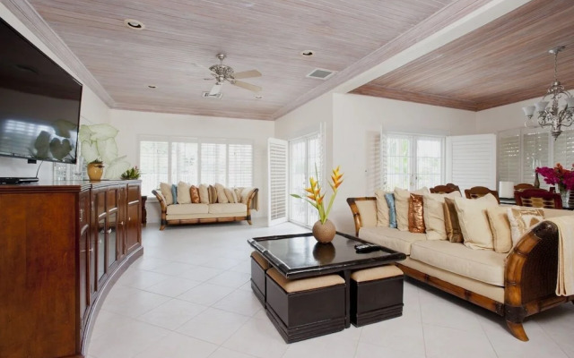 Long Island Breeze Compound 6 Bedroom Home