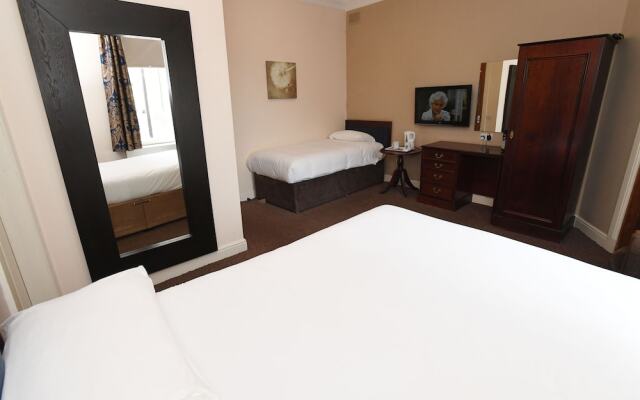 Rooms at the Royal