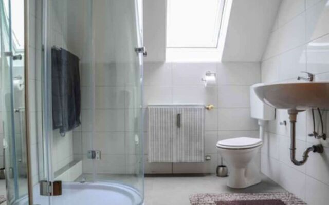 Monteurzimmer & FeWo G. Klement Aurach