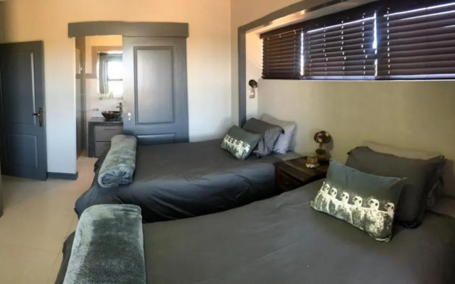 Steenbokkie Holiday Home