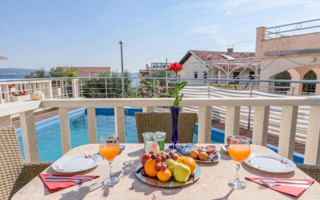 La Bodega Apartments