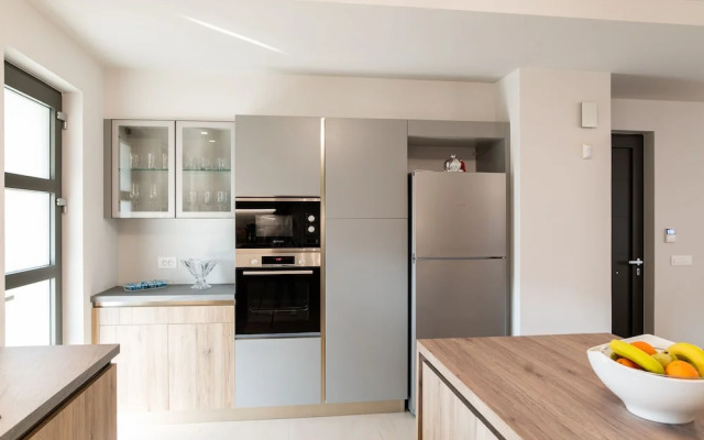 Lilium Apartment