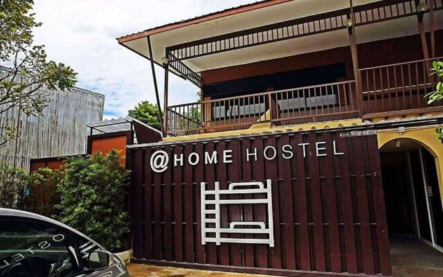 @Home Hostel Wua Lai