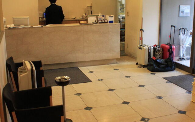 Swanky Hotel Otomo